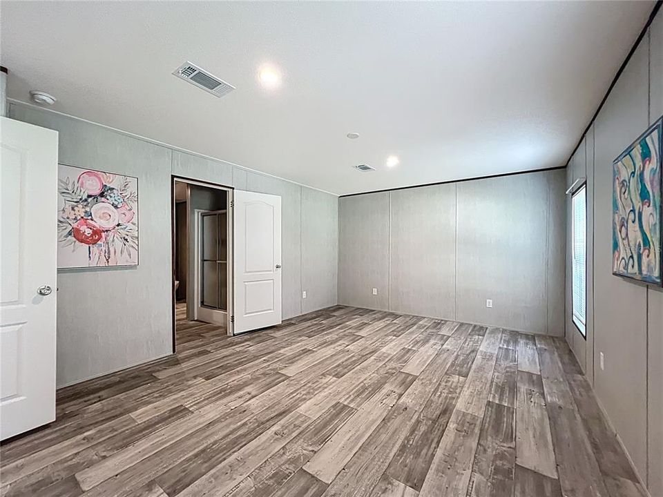 待售: $267,000 (4 贝兹, 2 浴室, 1768 平方英尺)