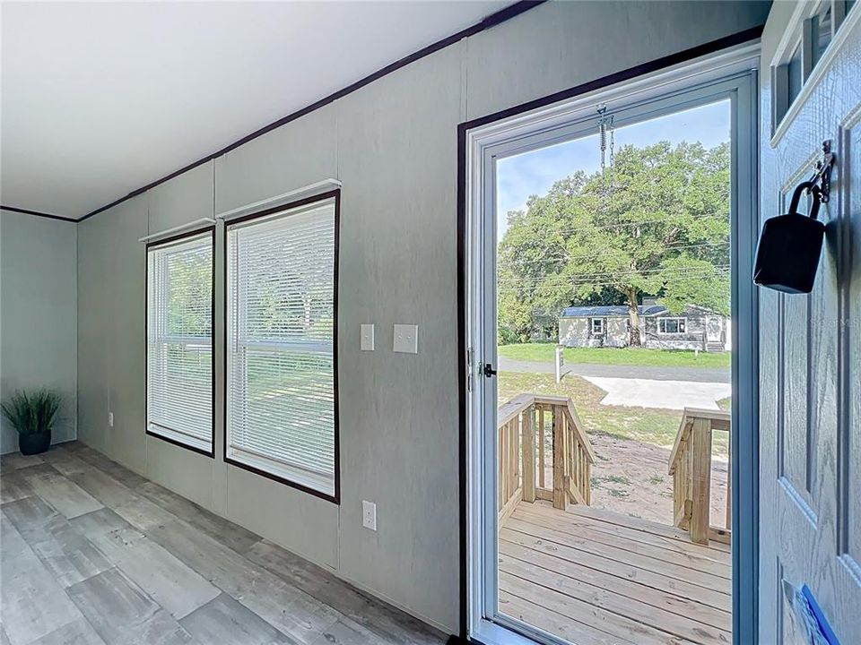 待售: $267,000 (4 贝兹, 2 浴室, 1768 平方英尺)