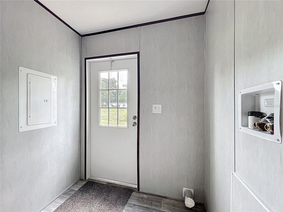 待售: $267,000 (4 贝兹, 2 浴室, 1768 平方英尺)