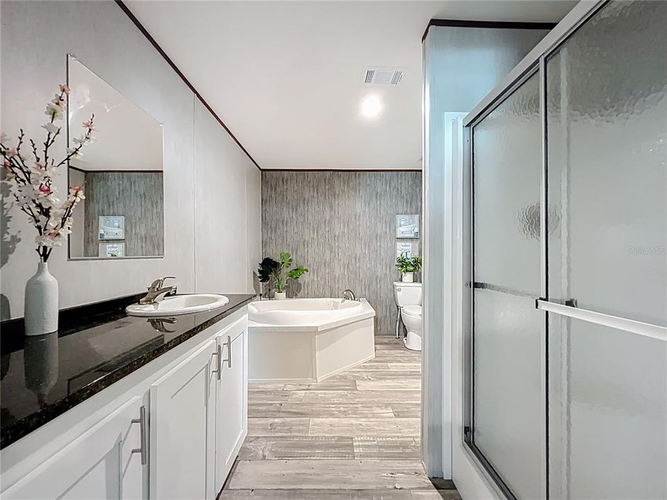 待售: $267,000 (4 贝兹, 2 浴室, 1768 平方英尺)