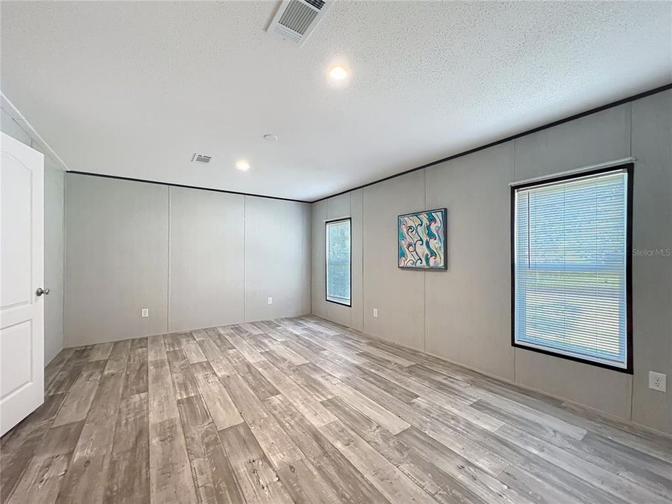 待售: $267,000 (4 贝兹, 2 浴室, 1768 平方英尺)