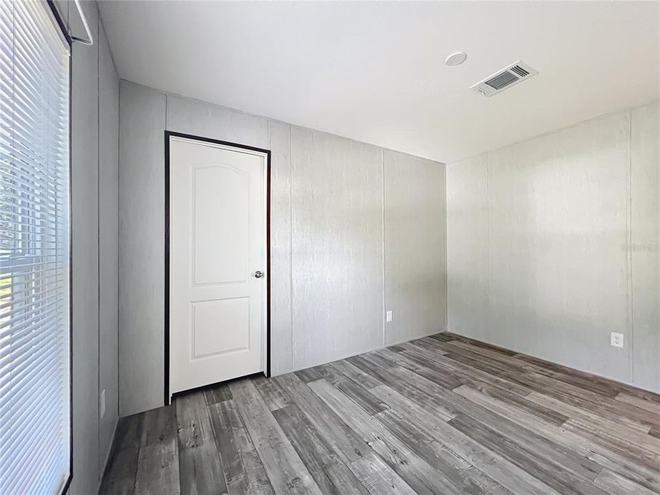 待售: $267,000 (4 贝兹, 2 浴室, 1768 平方英尺)