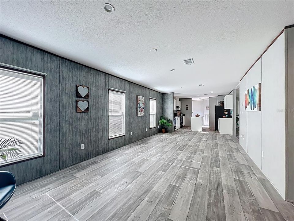 待售: $267,000 (4 贝兹, 2 浴室, 1768 平方英尺)