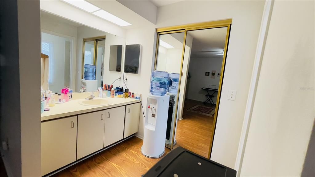 For Sale: $846,000 (8 beds, 0 baths, 4307 Square Feet)