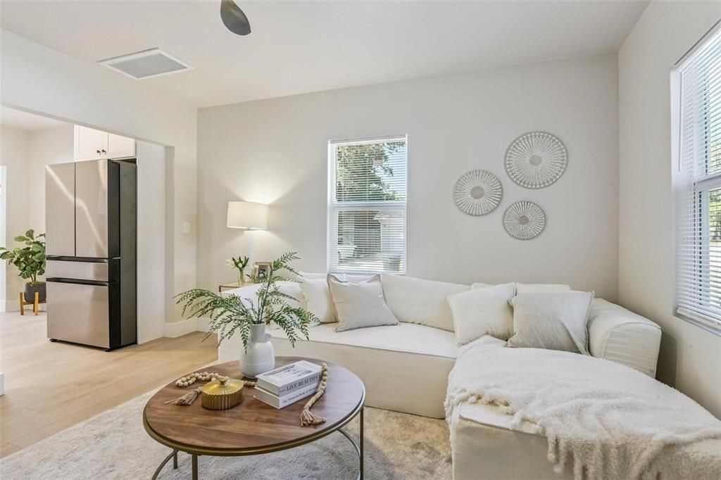 Activo con contrato: $269,900 (2 camas, 1 baños, 816 Pies cuadrados)