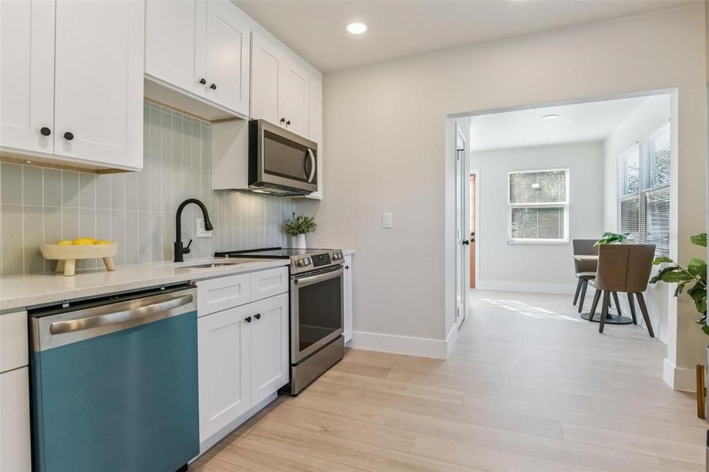 Activo con contrato: $269,900 (2 camas, 1 baños, 816 Pies cuadrados)