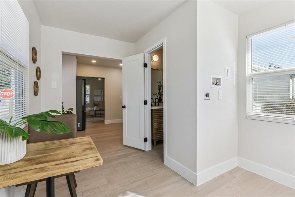 Activo con contrato: $269,900 (2 camas, 1 baños, 816 Pies cuadrados)