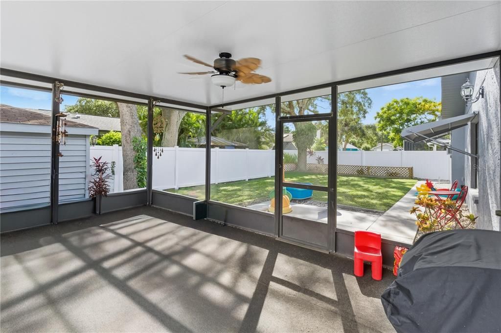 合同活跃: $244,900 (3 贝兹, 2 浴室, 1478 平方英尺)