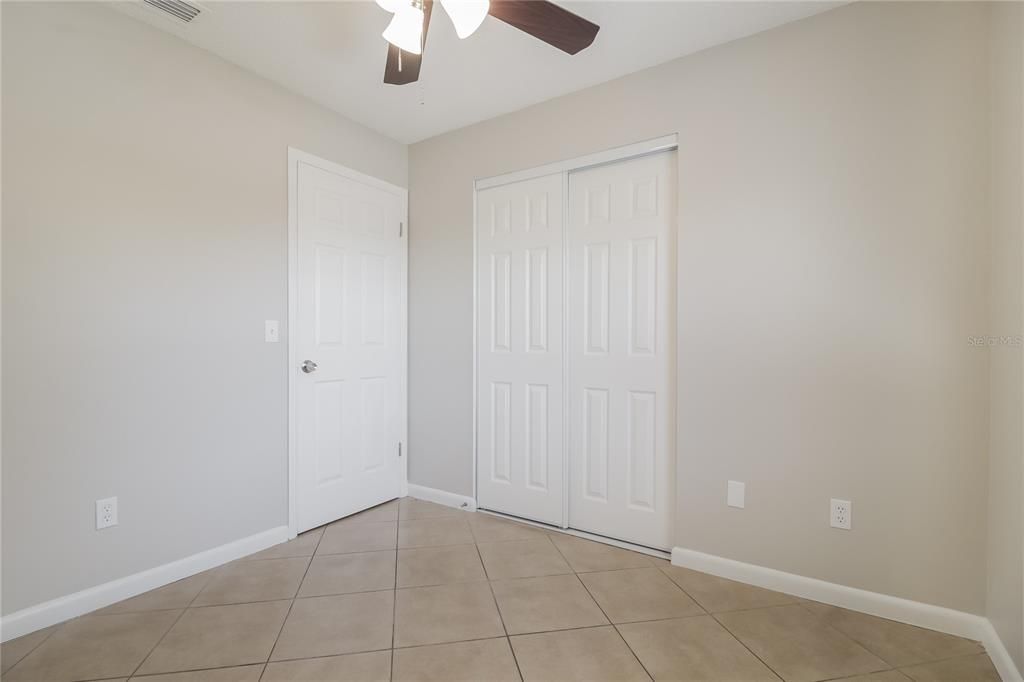 В аренду: $1,820 (2 спален, 2 ванн, 1350 Квадратных фут)