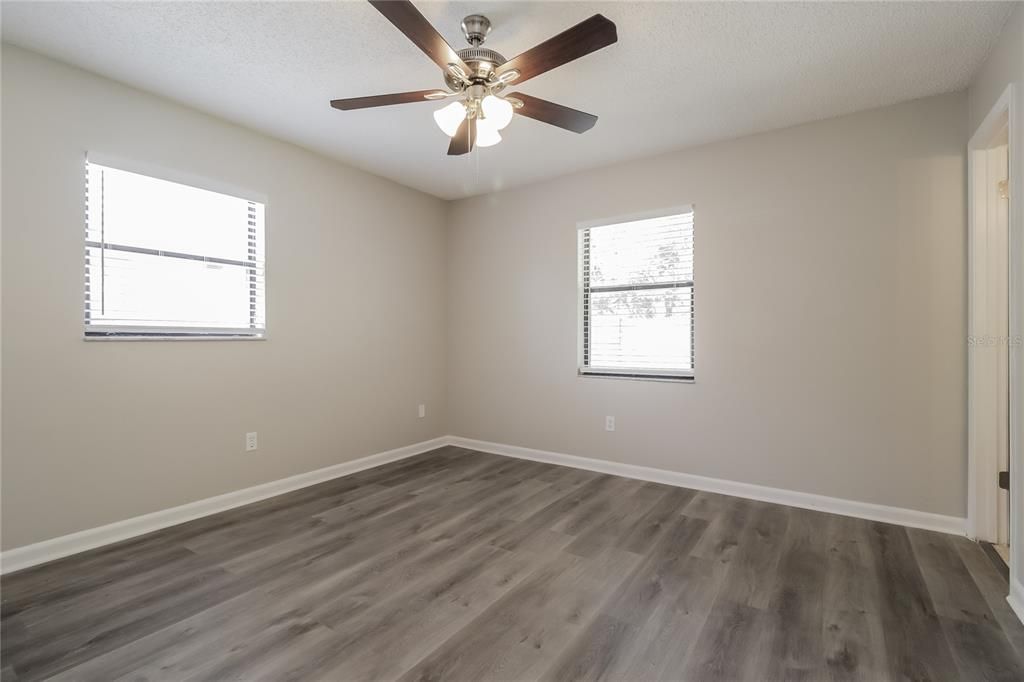 В аренду: $1,820 (2 спален, 2 ванн, 1350 Квадратных фут)