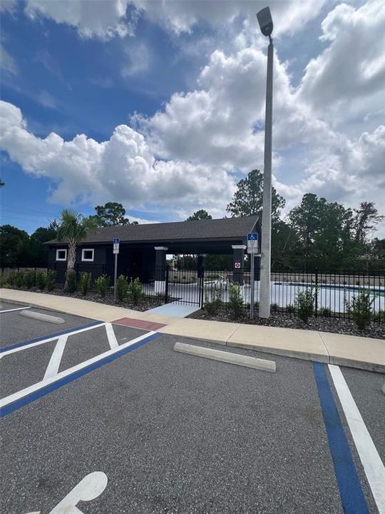 待售: $396,990 (4 贝兹, 2 浴室, 1986 平方英尺)