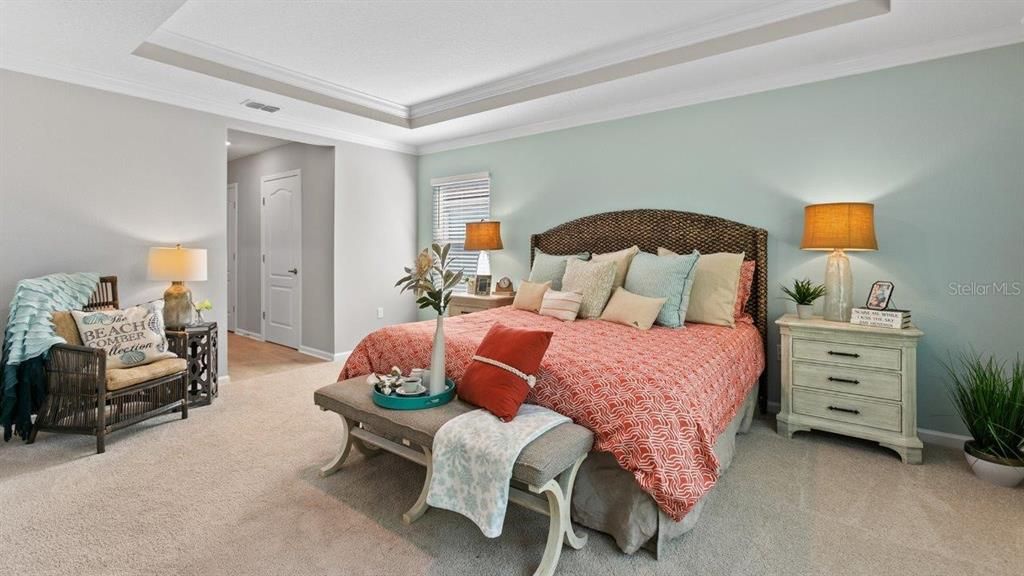 待售: $396,990 (4 贝兹, 2 浴室, 1986 平方英尺)