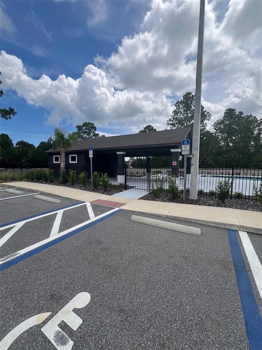 待售: $396,990 (4 贝兹, 2 浴室, 1986 平方英尺)