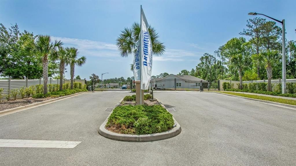 待售: $396,990 (4 贝兹, 2 浴室, 1986 平方英尺)