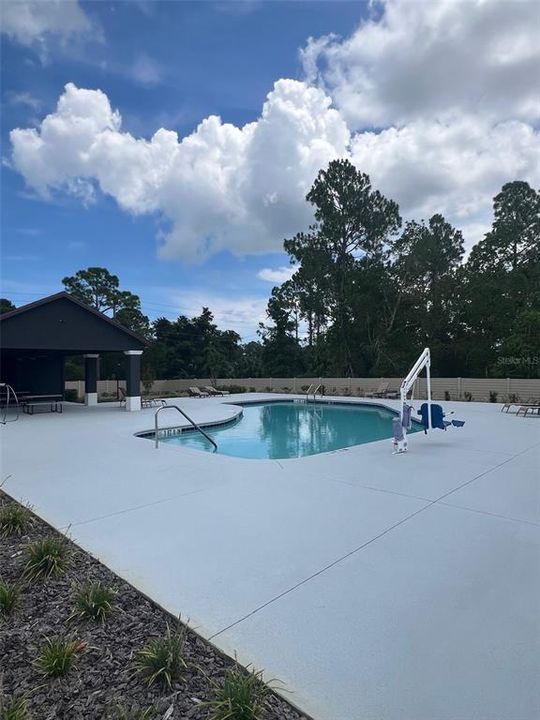 待售: $396,990 (4 贝兹, 2 浴室, 1986 平方英尺)