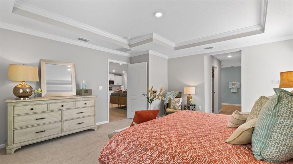 待售: $396,990 (4 贝兹, 2 浴室, 1986 平方英尺)