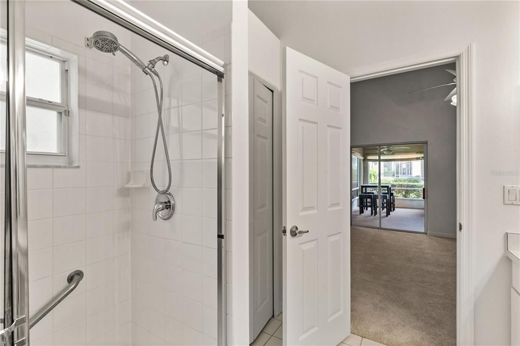 На продажу: $329,000 (2 спален, 2 ванн, 1713 Квадратных фут)