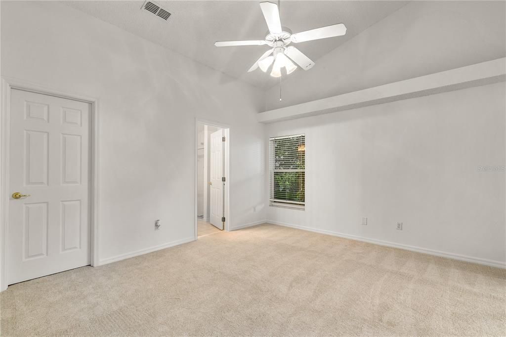 На продажу: $329,000 (2 спален, 2 ванн, 1713 Квадратных фут)