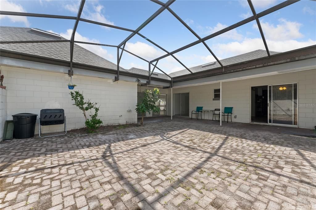 For Sale: $209,000 (2 beds, 2 baths, 1398 Square Feet)