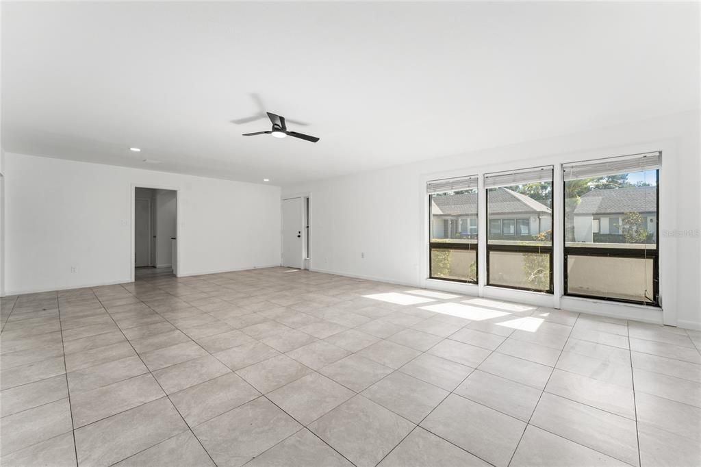 For Sale: $209,000 (2 beds, 2 baths, 1398 Square Feet)