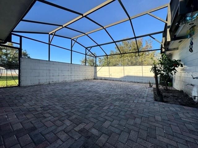 For Sale: $209,000 (2 beds, 2 baths, 1398 Square Feet)