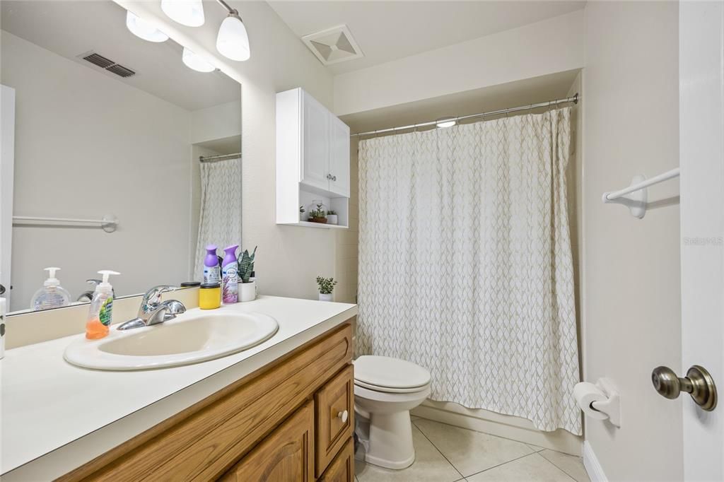 待售: $950,000 (9 贝兹, 0 浴室, 4418 平方英尺)