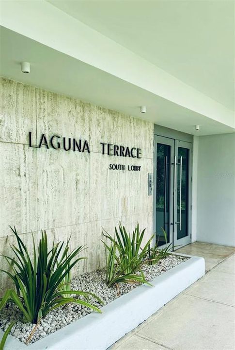 Recently Rented: $8,000 (4 beds, 3 baths, 1952 Square Feet)