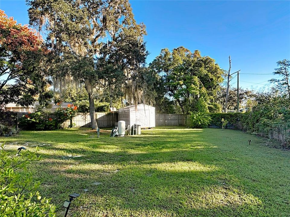 Activo con contrato: $320,000 (3 camas, 2 baños, 1332 Pies cuadrados)