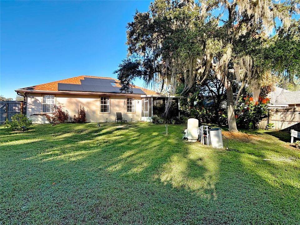 Activo con contrato: $320,000 (3 camas, 2 baños, 1332 Pies cuadrados)