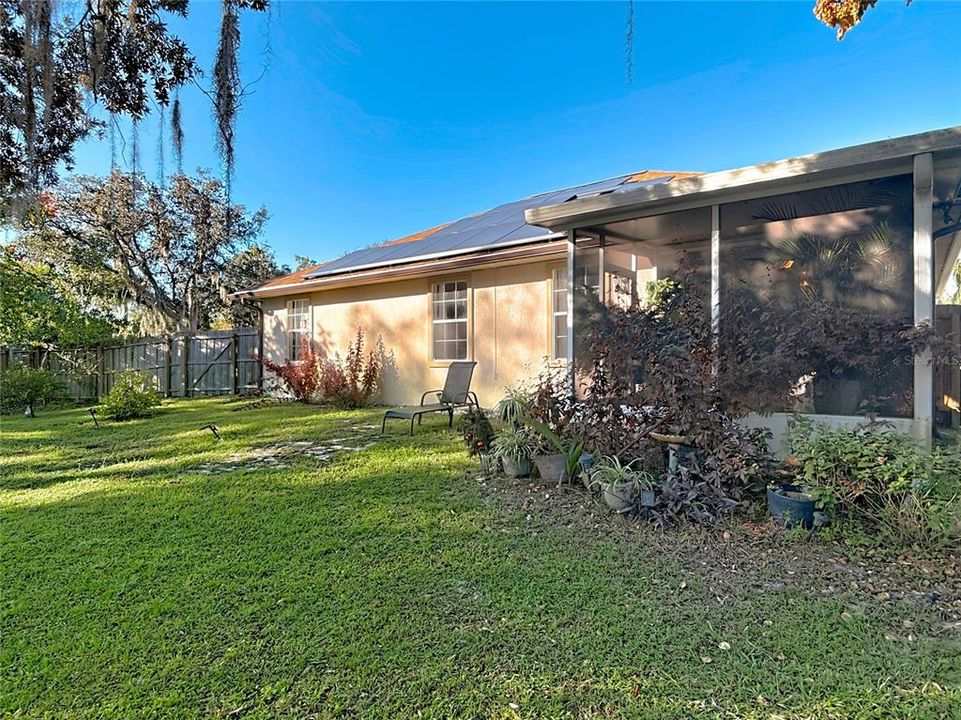 Activo con contrato: $320,000 (3 camas, 2 baños, 1332 Pies cuadrados)