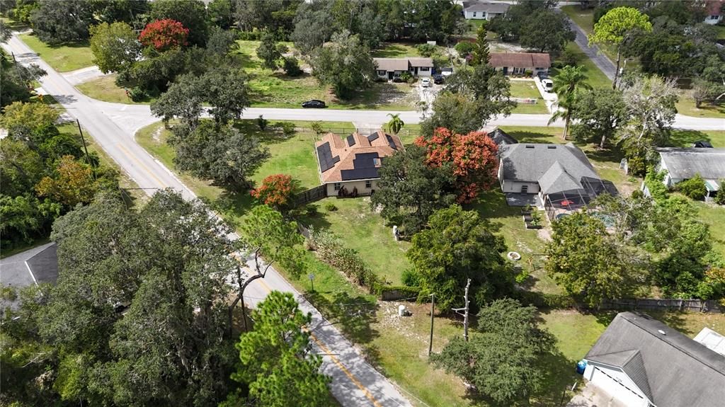 Activo con contrato: $320,000 (3 camas, 2 baños, 1332 Pies cuadrados)