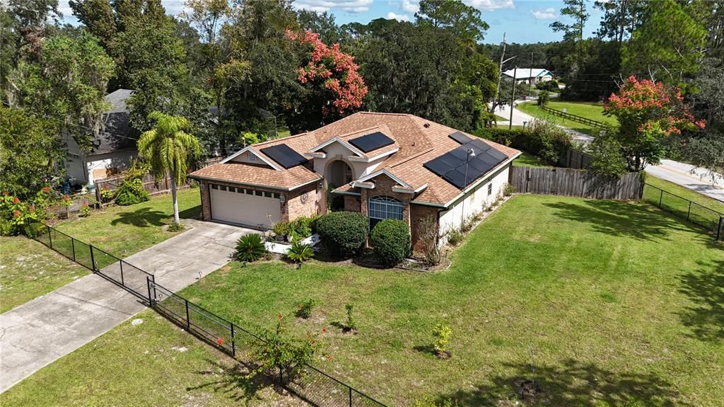 Activo con contrato: $320,000 (3 camas, 2 baños, 1332 Pies cuadrados)