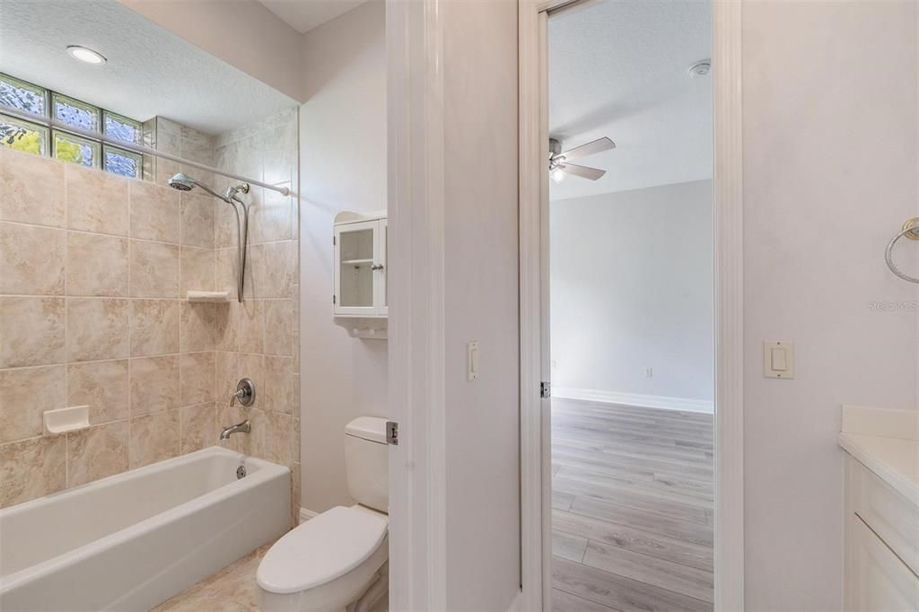 待售: $1,015,000 (5 贝兹, 3 浴室, 3694 平方英尺)