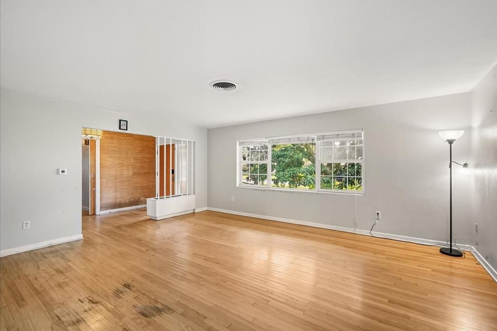 待售: $362,000 (3 贝兹, 2 浴室, 2108 平方英尺)