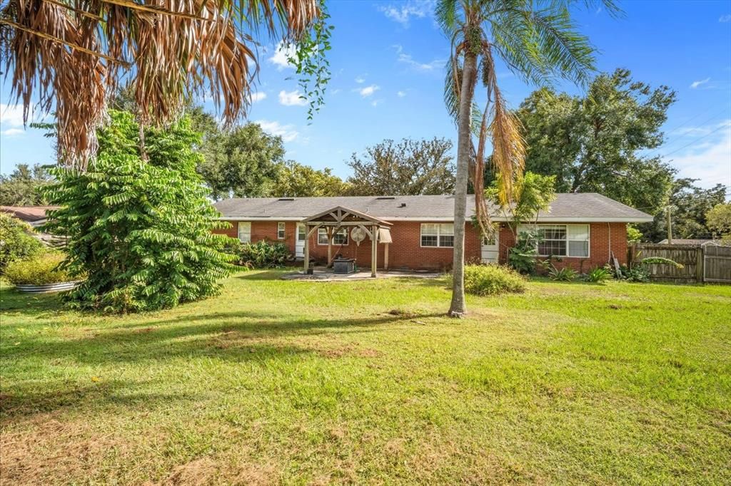 待售: $362,000 (3 贝兹, 2 浴室, 2108 平方英尺)