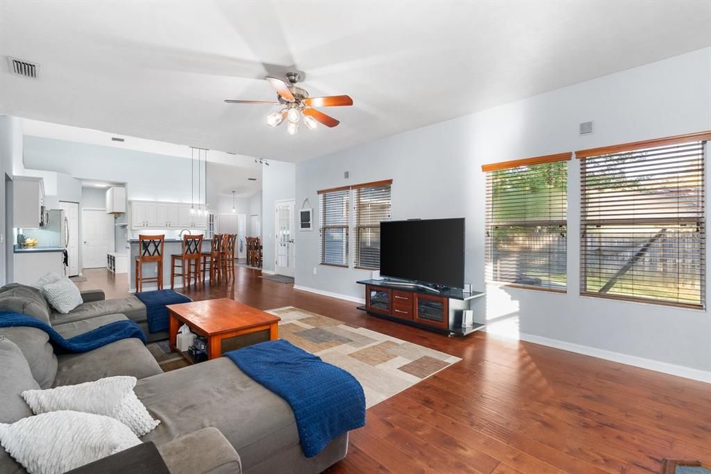 For Sale: $499,900 (5 beds, 3 baths, 2803 Square Feet)