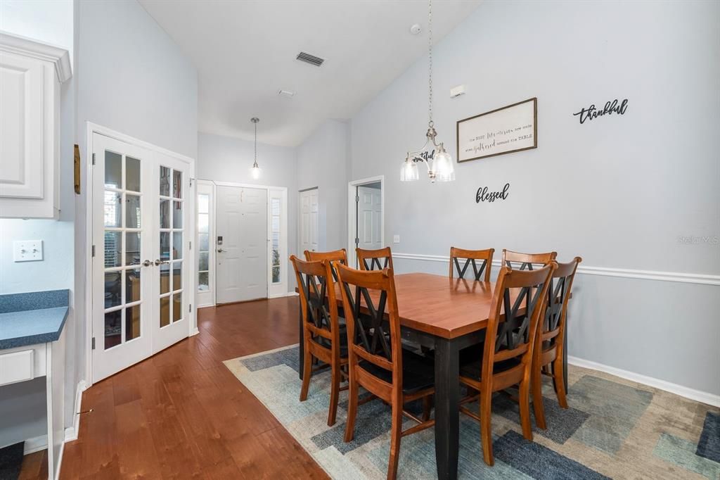 For Sale: $499,900 (5 beds, 3 baths, 2803 Square Feet)