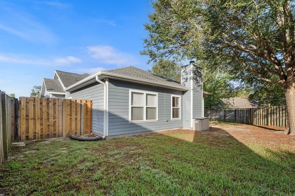 For Sale: $499,900 (5 beds, 3 baths, 2803 Square Feet)