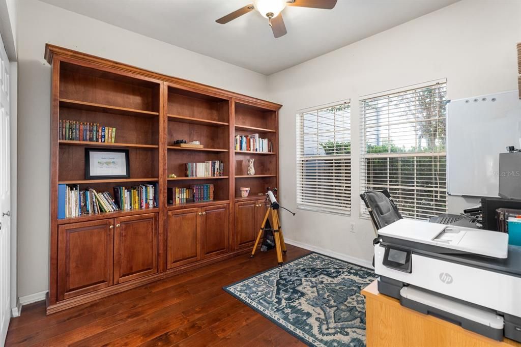 For Sale: $499,900 (5 beds, 3 baths, 2803 Square Feet)