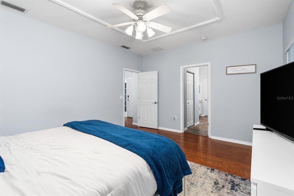 For Sale: $499,900 (5 beds, 3 baths, 2803 Square Feet)