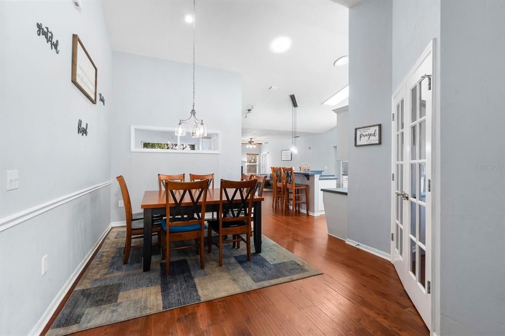 For Sale: $499,900 (5 beds, 3 baths, 2803 Square Feet)