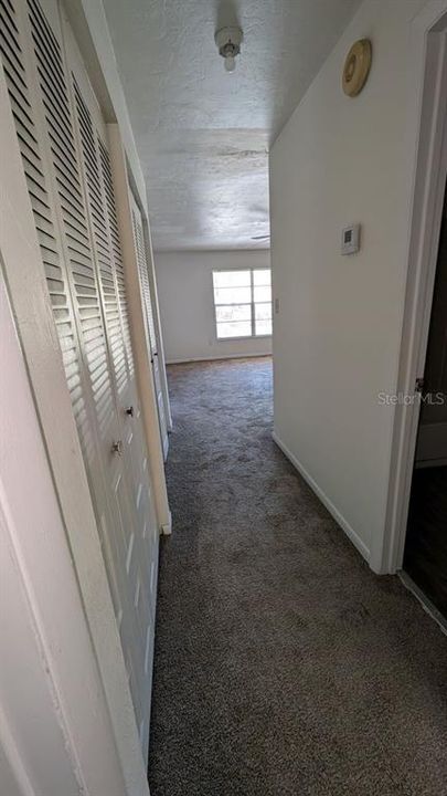 出租: $1,250 (2 贝兹, 1 浴室, 900 平方英尺)