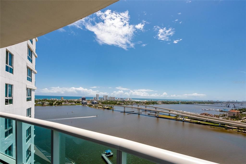 На продажу: $399,000 (2 спален, 2 ванн, 1843 Квадратных фут)