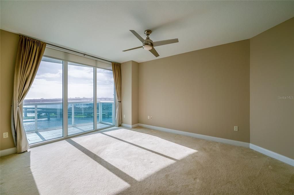 На продажу: $399,000 (2 спален, 2 ванн, 1843 Квадратных фут)