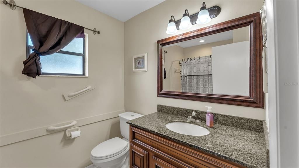 На продажу: $164,900 (3 спален, 2 ванн, 1506 Квадратных фут)