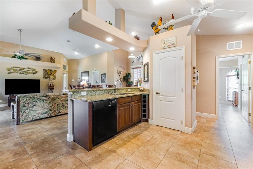 待售: $679,000 (3 贝兹, 2 浴室, 1787 平方英尺)