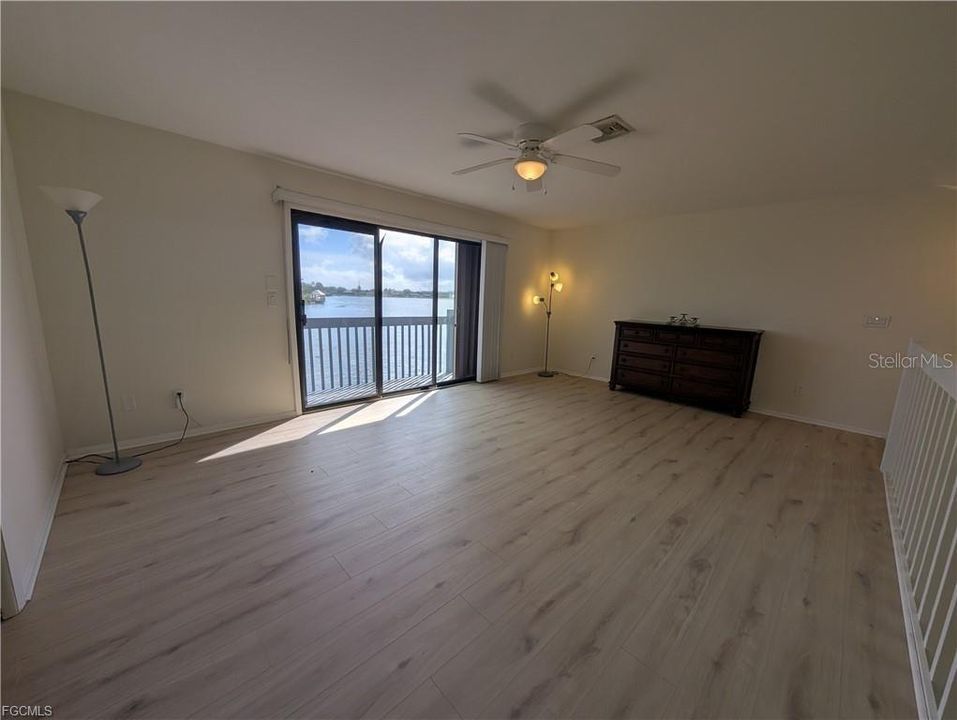 For Sale: $215,000 (2 beds, 2 baths, 1154 Square Feet)