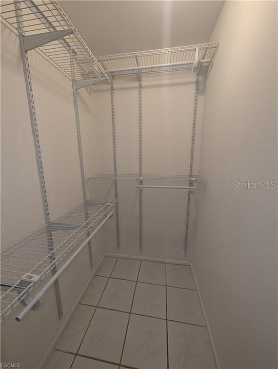 For Sale: $215,000 (2 beds, 2 baths, 1154 Square Feet)