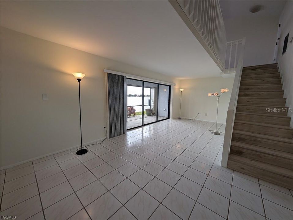 For Sale: $215,000 (2 beds, 2 baths, 1154 Square Feet)