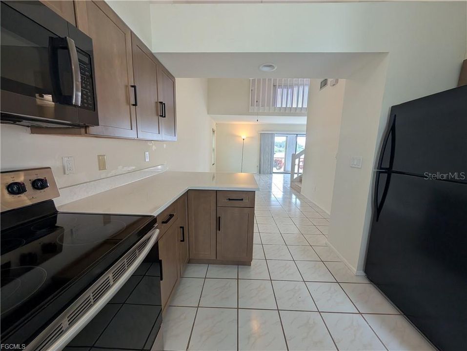 For Sale: $215,000 (2 beds, 2 baths, 1154 Square Feet)